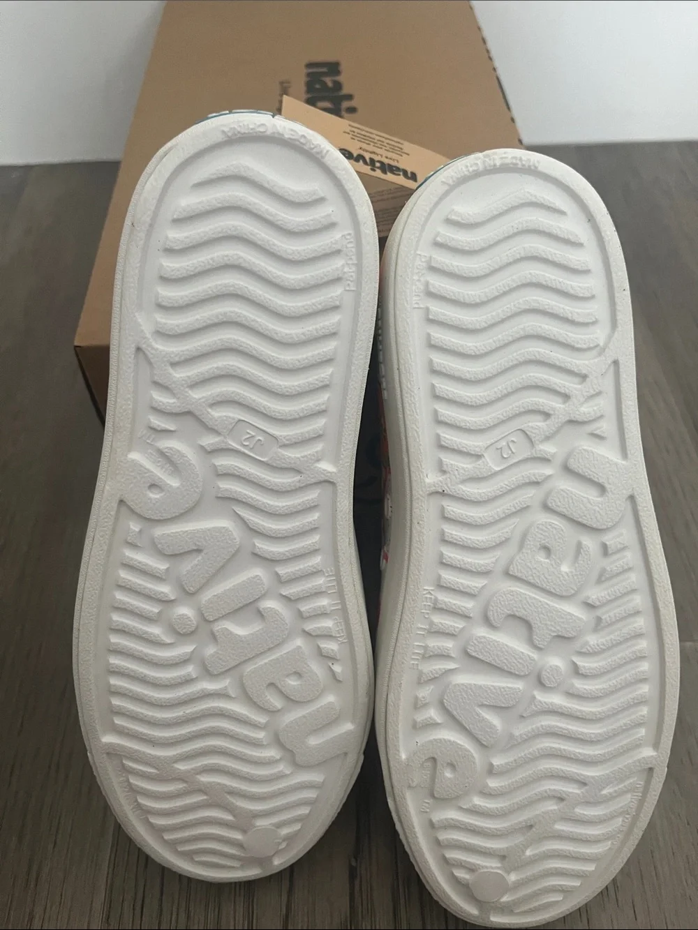 Native Shoes jefferson sugarlite print. White. Kids size 2. New.